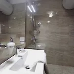 Kledia's Modern *
