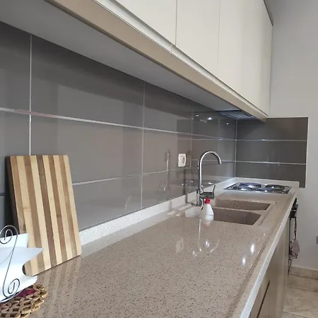 Kledia's Modern * Tiran