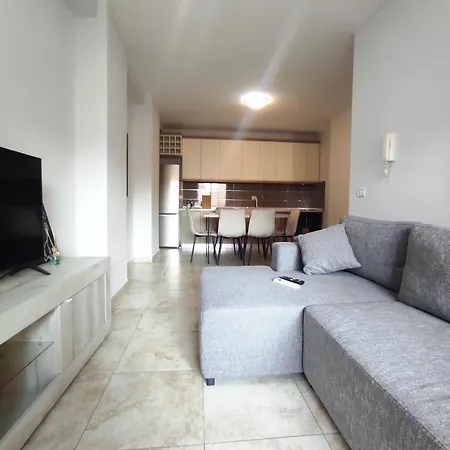 Kledia's Modern Apartman