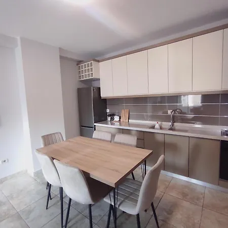 Kledia's Modern Apartman