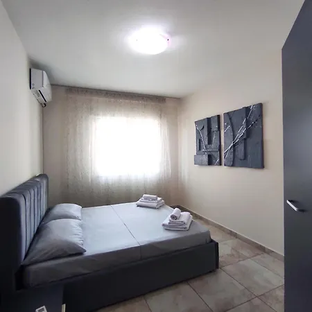 Kledia's Modern