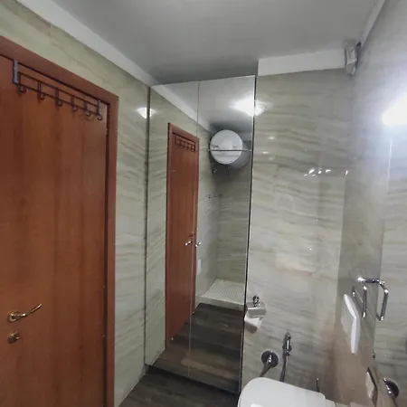 Kledia's Modern Apartman Tirana