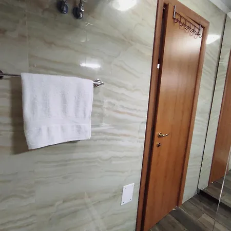 Kledia's Modern Apartman *