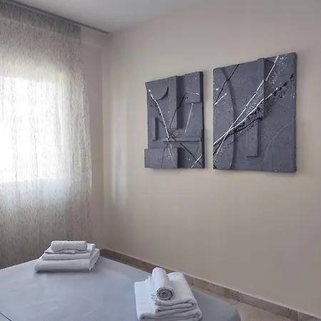 Kledia's Modern Apartman