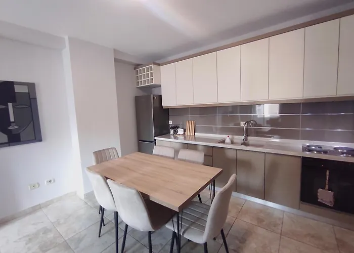 Kledia's Modern Apartmán