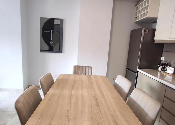 Kledia's Modern Apartamento *