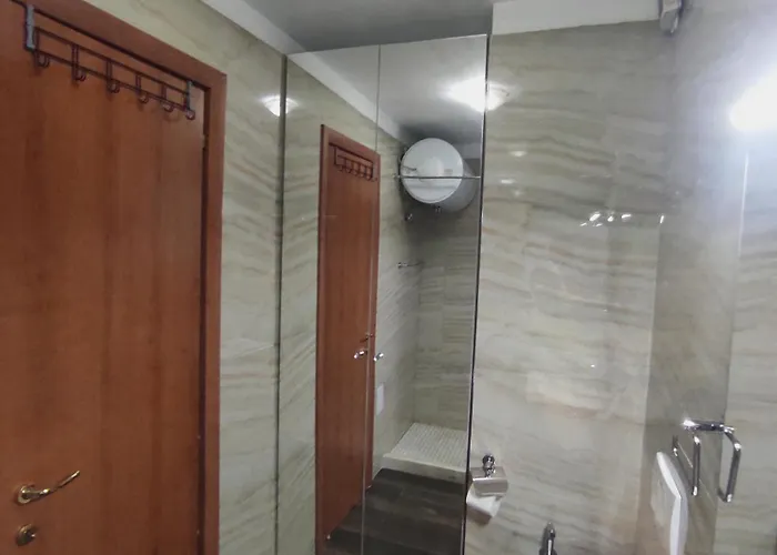 Kledia's Modern Apartamento Tirana