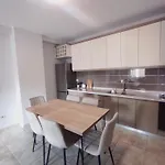 Kledia's Modern Appartement
