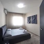 Kledia's Modern