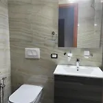 Kledia's Modern Lejlighed