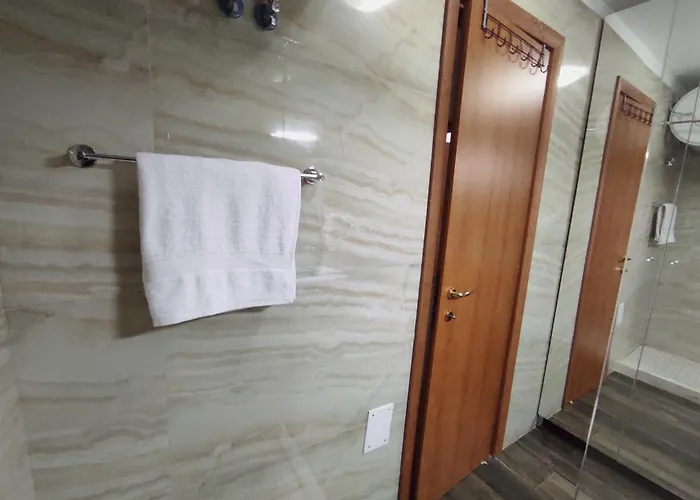 Kledia's Modern 公寓 *